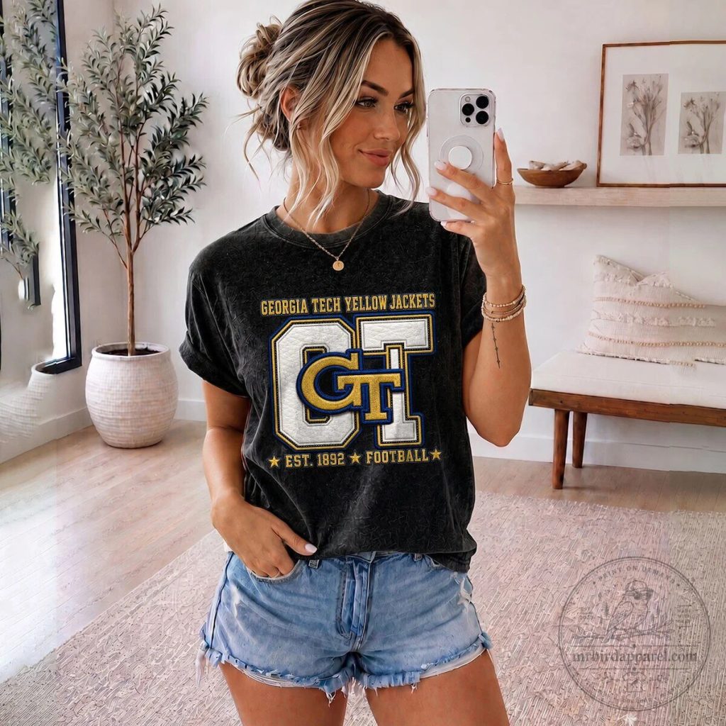 Georgia Tech Yellow Jackets Football Team Logo Black T-Shirt Georgia Tech Yellow Jackets Football Team Logo Black T-Shirt